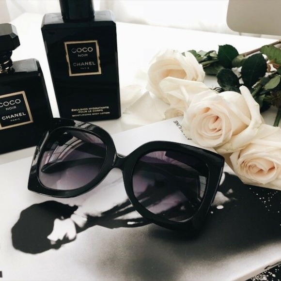 Retro Sunglasses - Picture 2 of 7